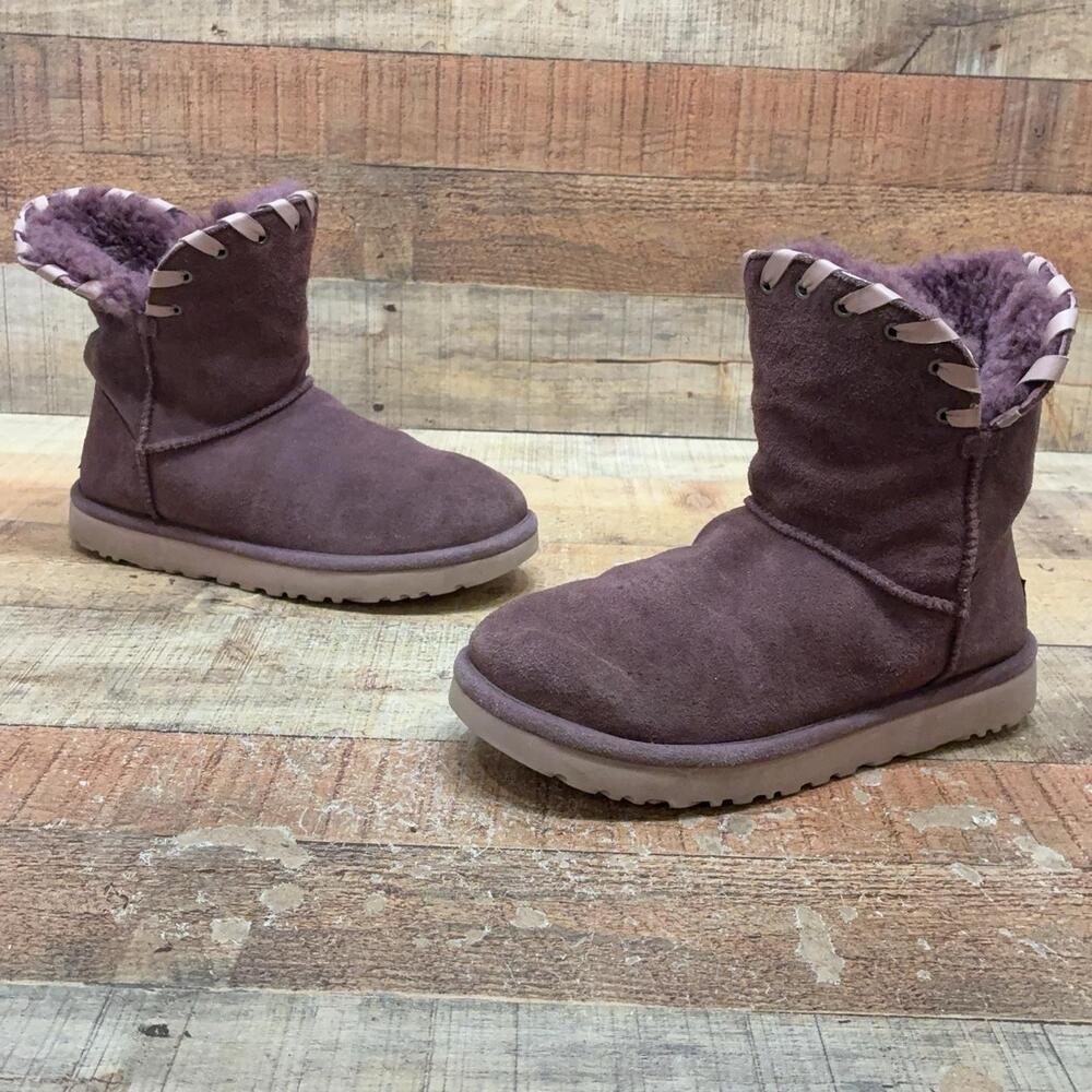 UGG Boots Womens Size 8 39 Purple Suede Shearling Ankle Fur Trim Winter Bootie
